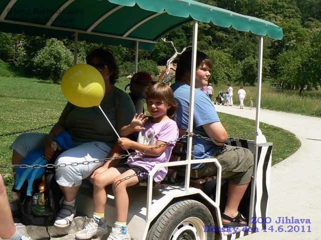 Zde si můžete prohlédnou několik fotografií naloučanských dětí a jejich rodičů z výletu do ZOO Jihlava pořádanému Obecním úřadem Naloučany k Mezinárodnímu dni dětí  