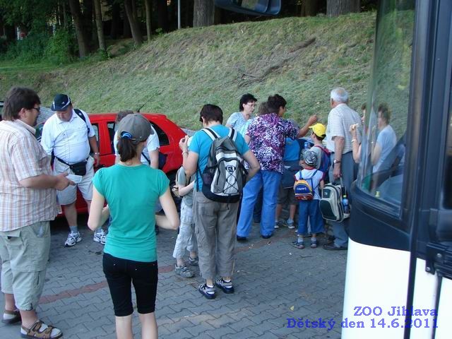 Zde si můžete prohlédnou několik fotografií naloučanských dětí a jejich rodičů z výletu do ZOO Jihlava pořádanému Obecním úřadem Naloučany k Mezinárodnímu dni dětí  