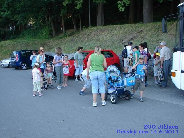 Zde si můžete prohlédnou několik fotografií naloučanských dětí a jejich rodičů z výletu do ZOO Jihlava pořádanému Obecním úřadem Naloučany k Mezinárodnímu dni dětí  